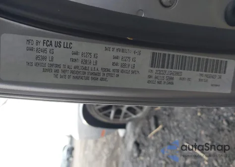 2016 Dodge Challenger 392 Hemi Scat Pack Shaker z USA, uszkodzony, nr VIN 2C3CDZFJ1GH239833